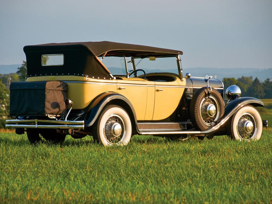  Chrysler Series 77 Dual Cowl Phaeton by Locke 1930 года  (фото 2 из 9)